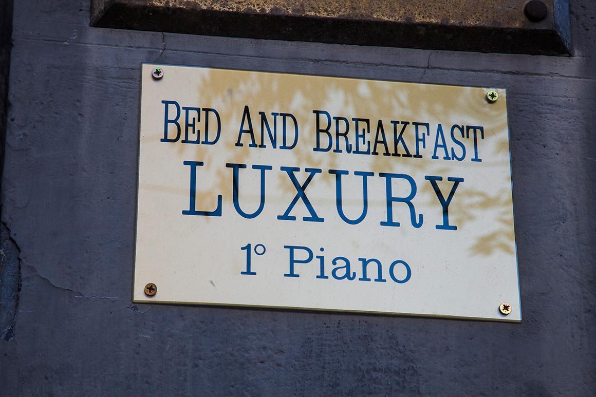 Couette-café Luxury Naples